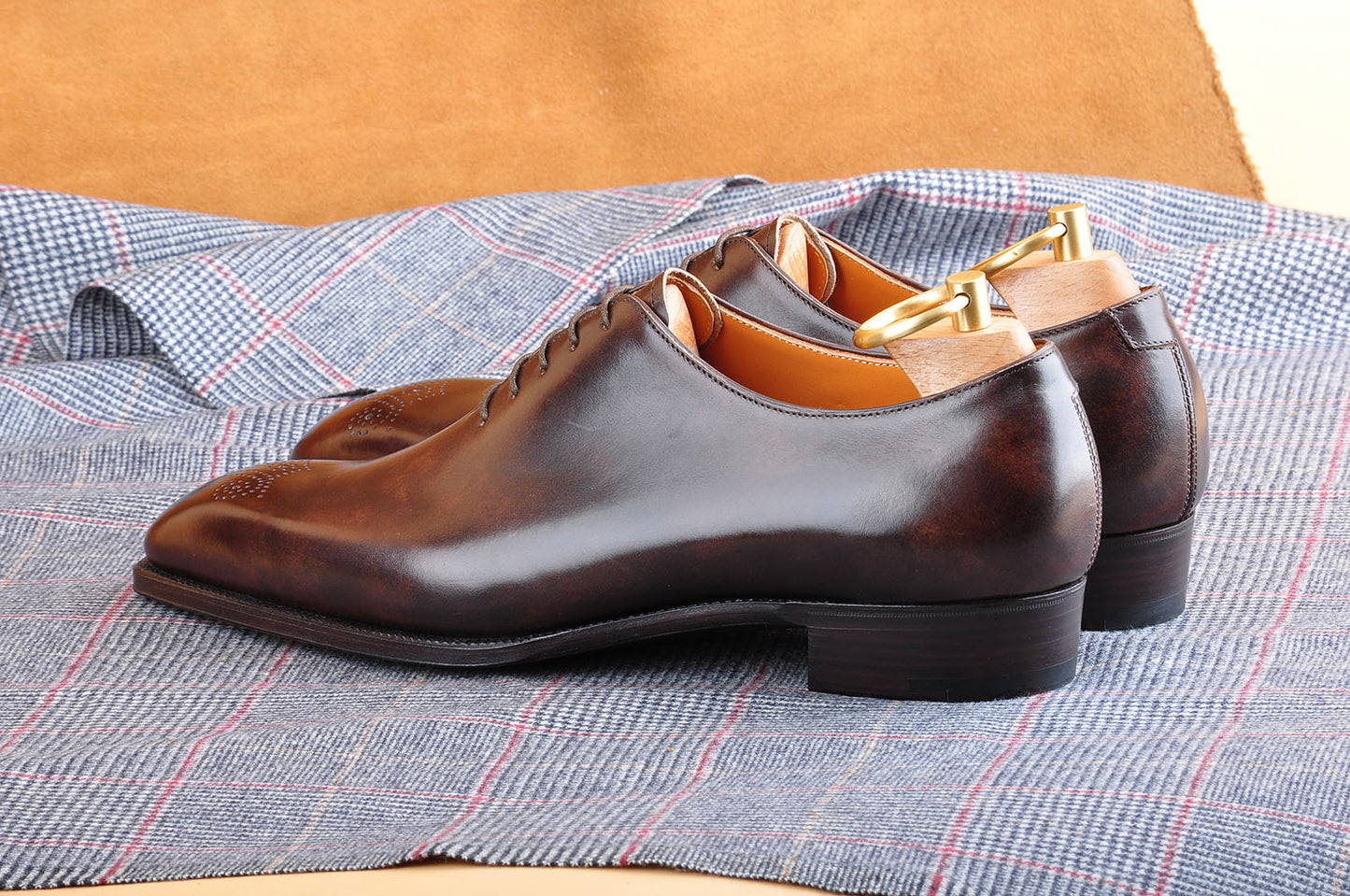 Wholecut Oxford in Museum Calf Brown