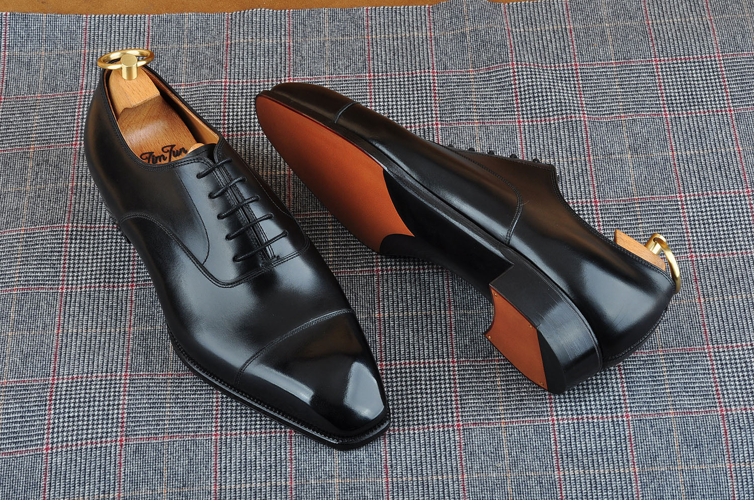 Classic Wholecut Oxford