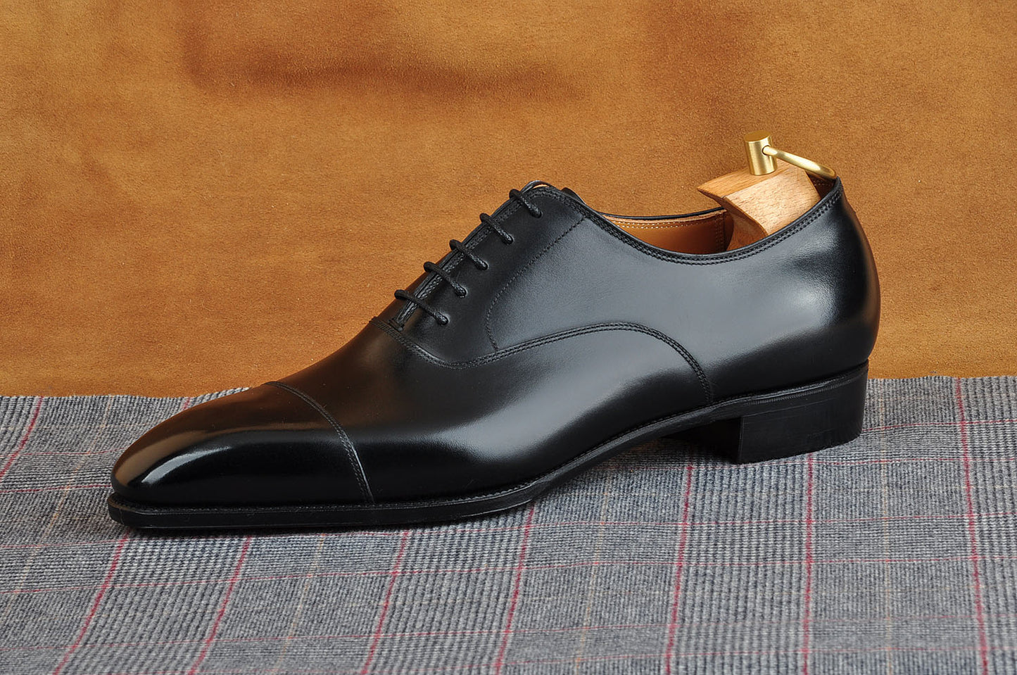 Classic Wholecut Oxford