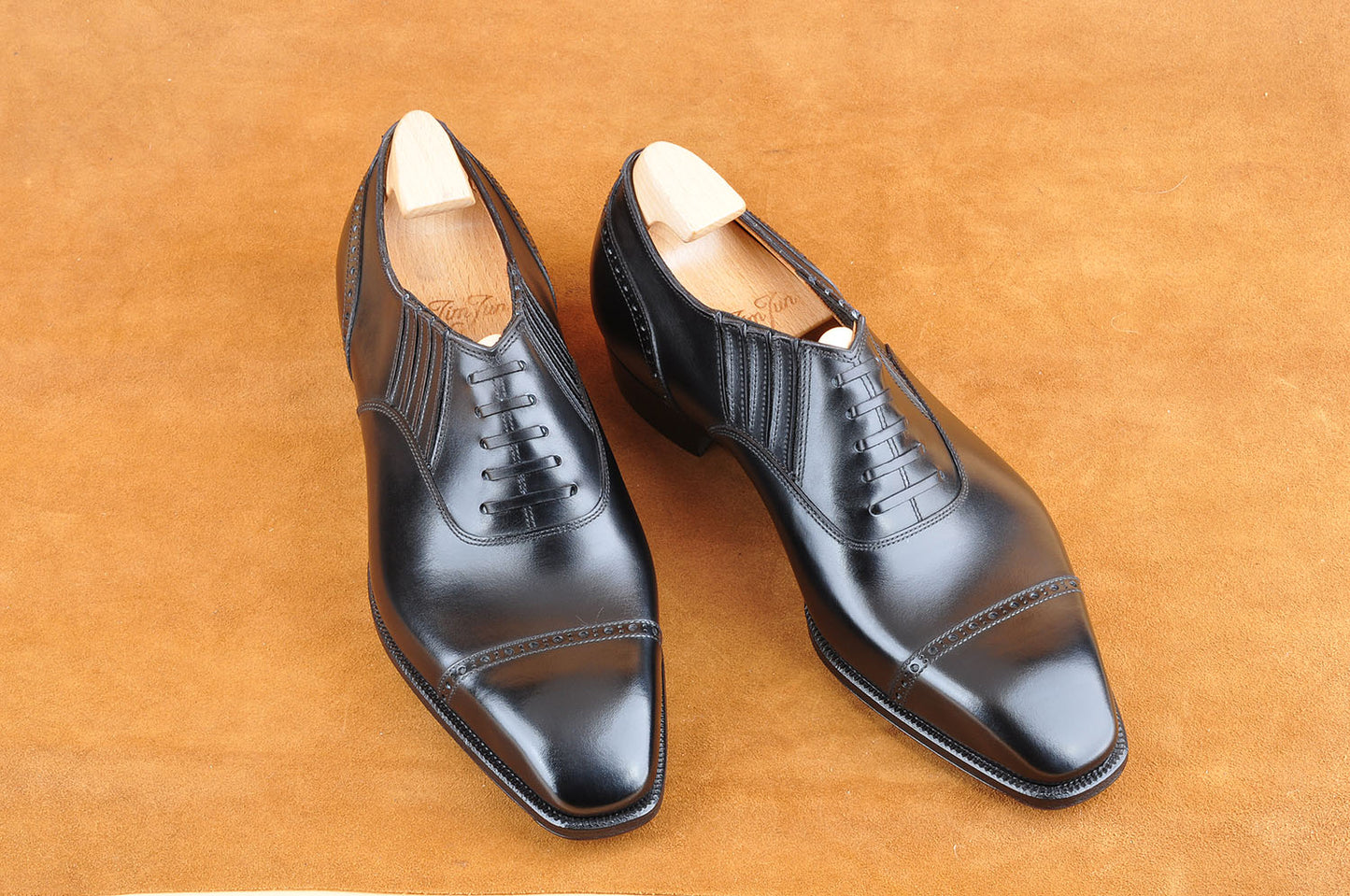 Classic Oxford in Black