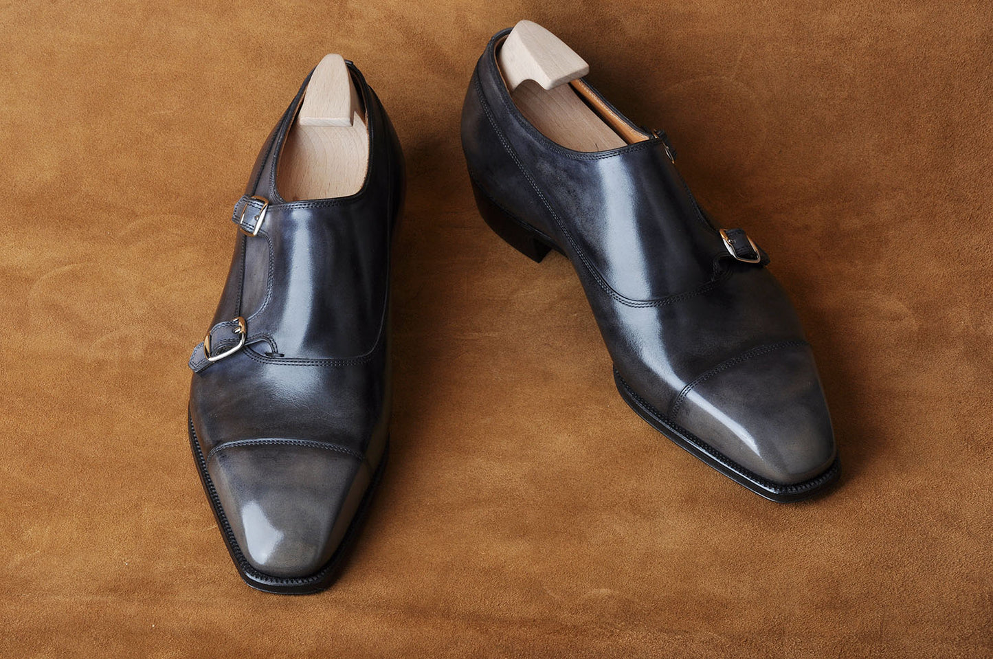 Double Monk in Hand-Patina Grey