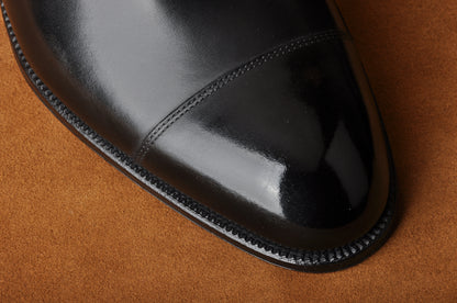 Classic Wholecut Oxford in Black