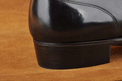 Classic Wholecut Oxford in Black