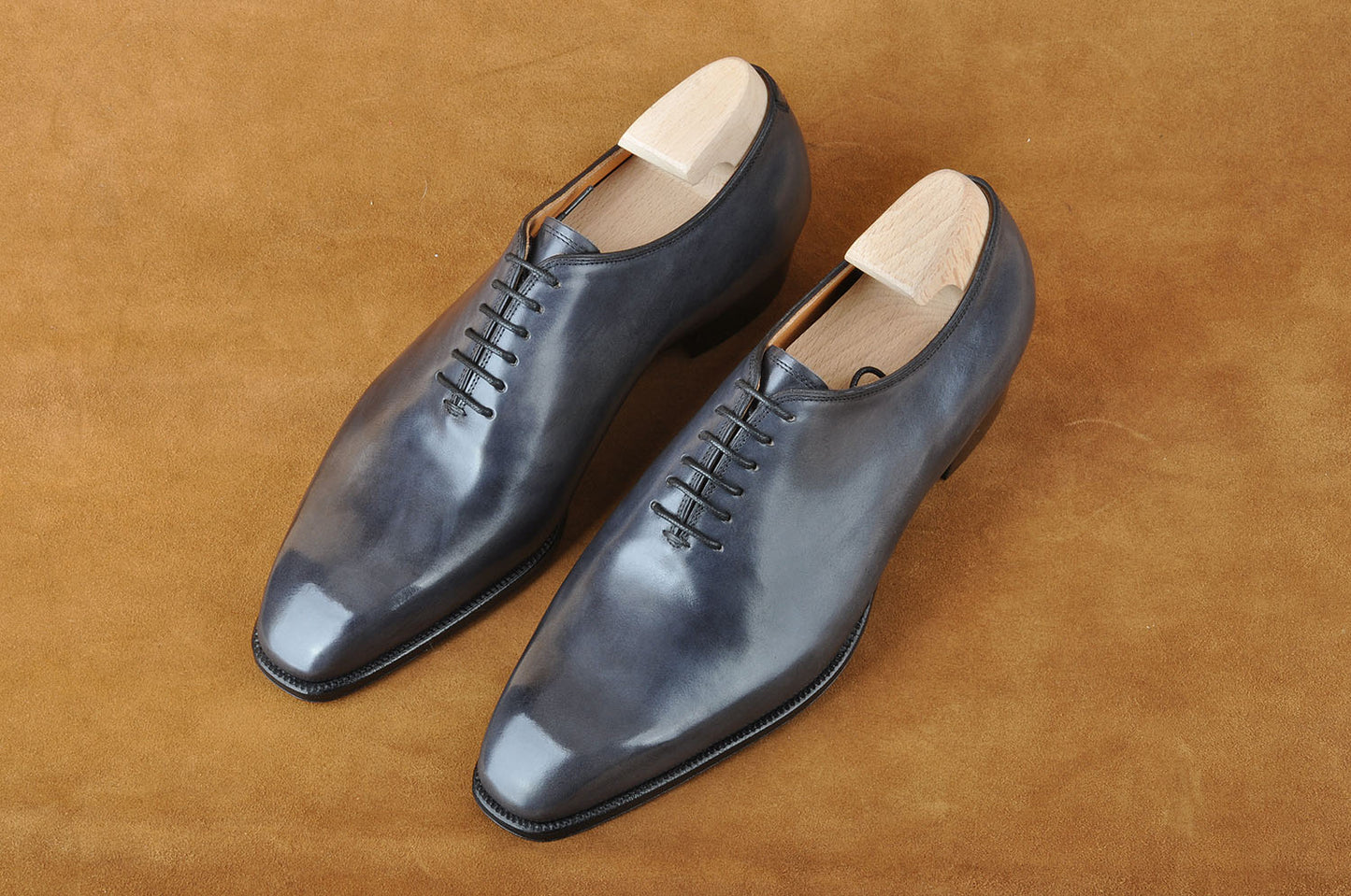 Wholecut Oxford in Grey