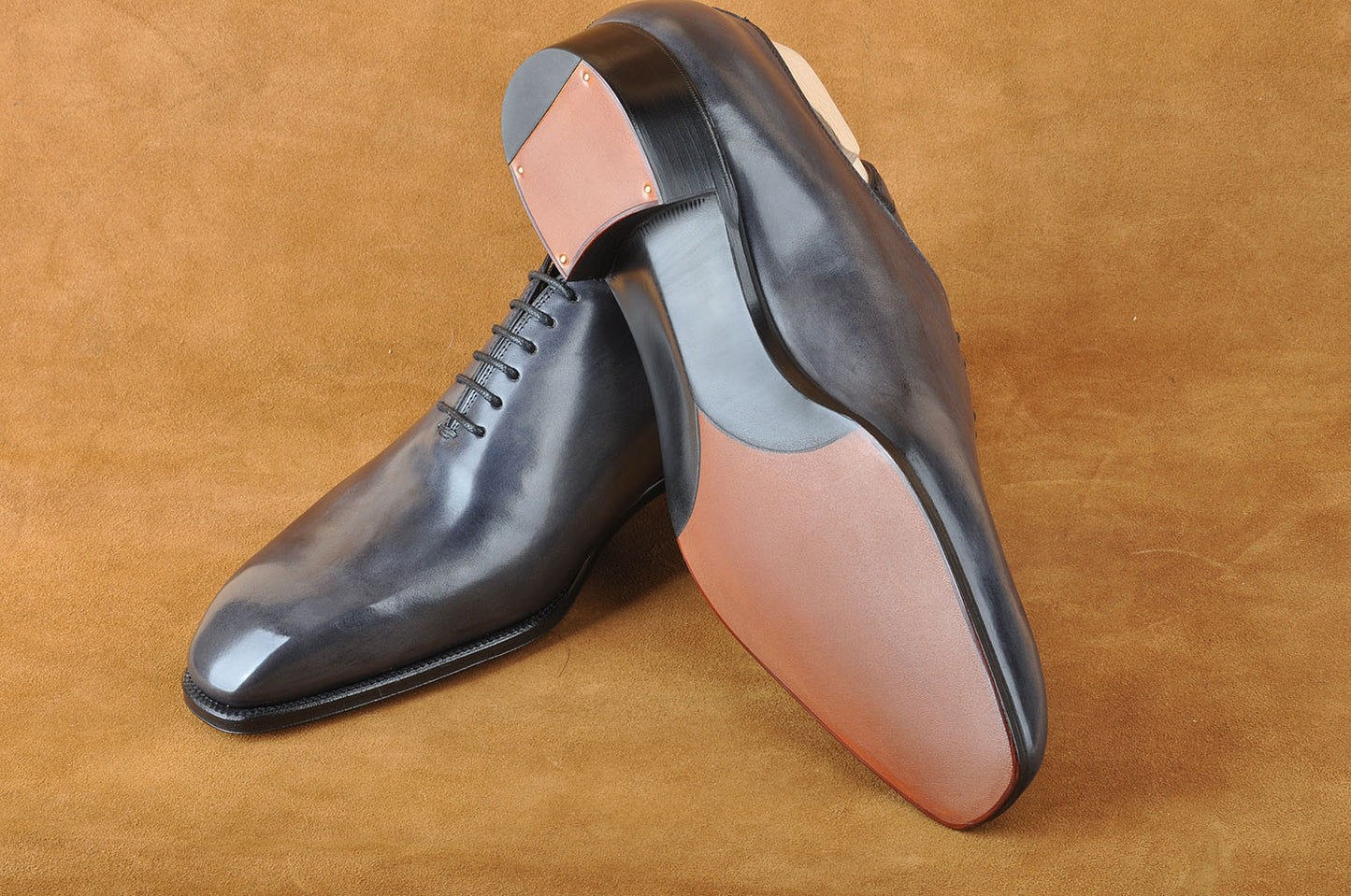 Wholecut Oxford in Grey
