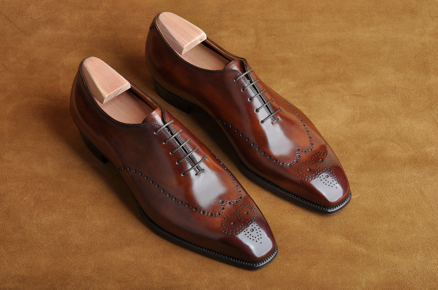 Wholecut Brogue in Hand-Patina Brown
