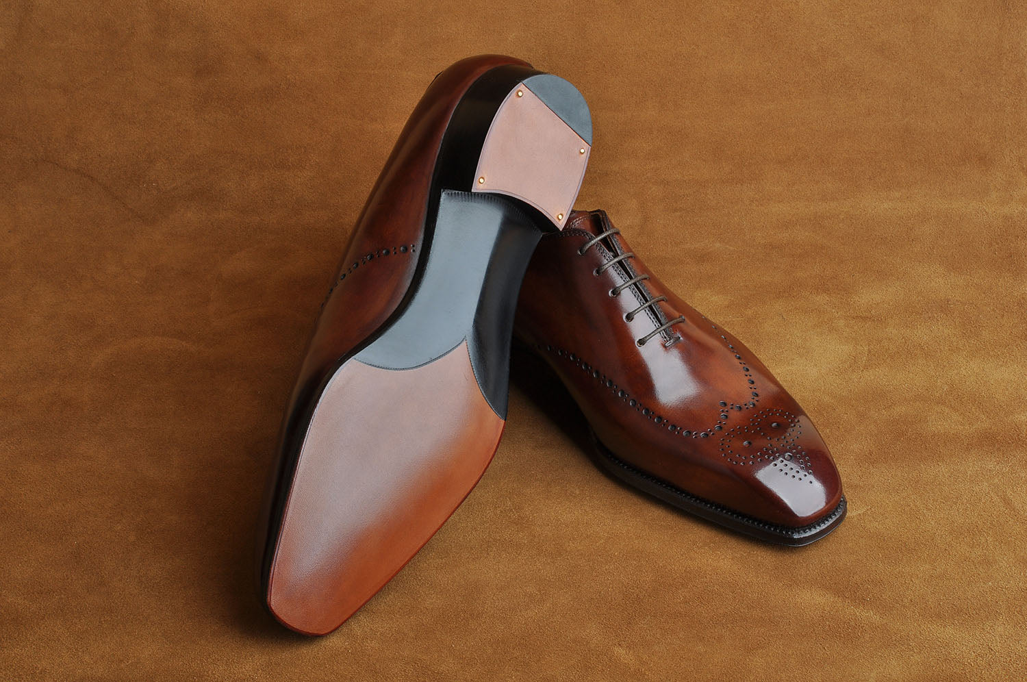 Wholecut Brogue in Hand-Patina Brown