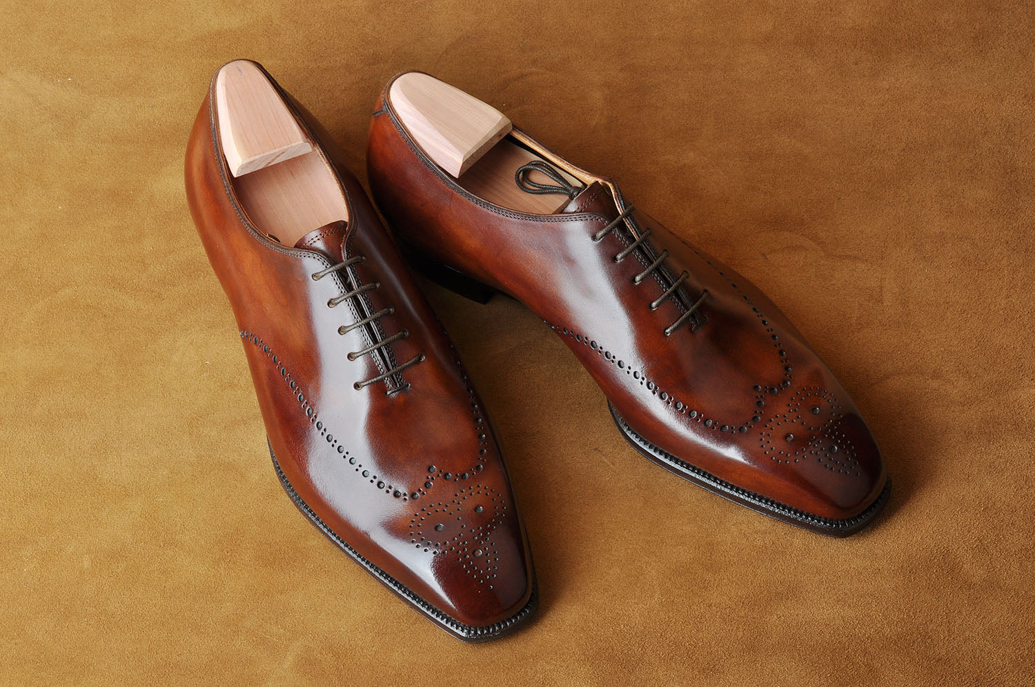 Wholecut Brogue in Hand-Patina Brown