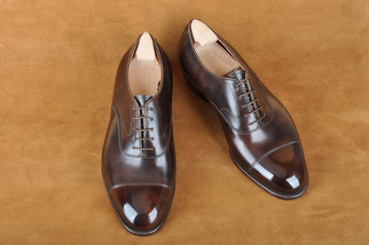 Round-Toe Oxford in Museum Calf Tan