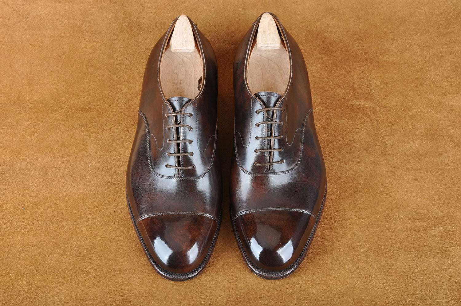 Round-Toe Oxford in Museum Calf Tan