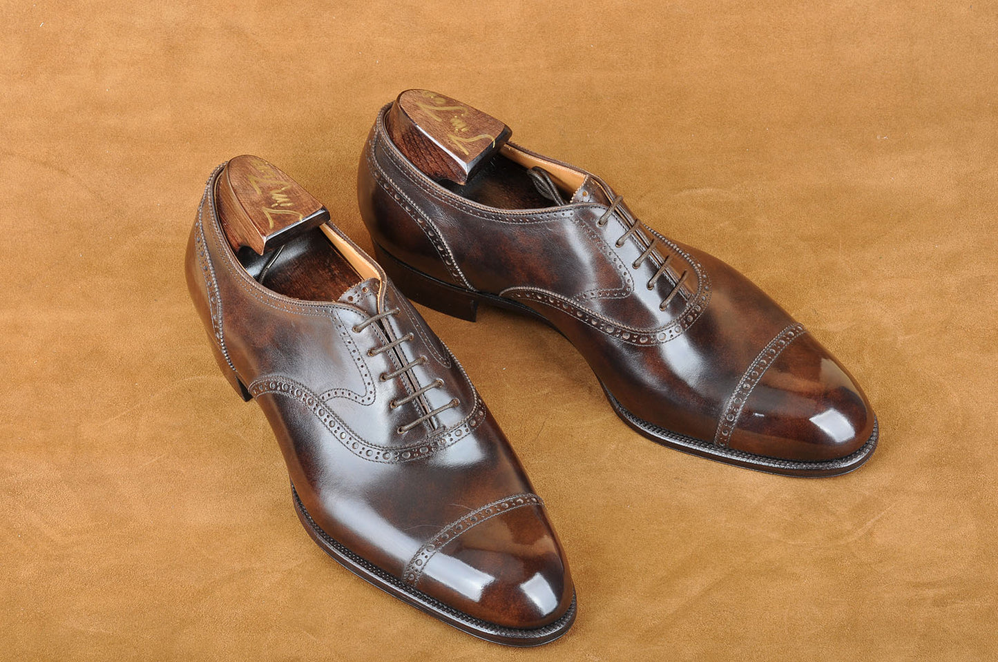 Wholecut Oxford in Museum Calf Tan