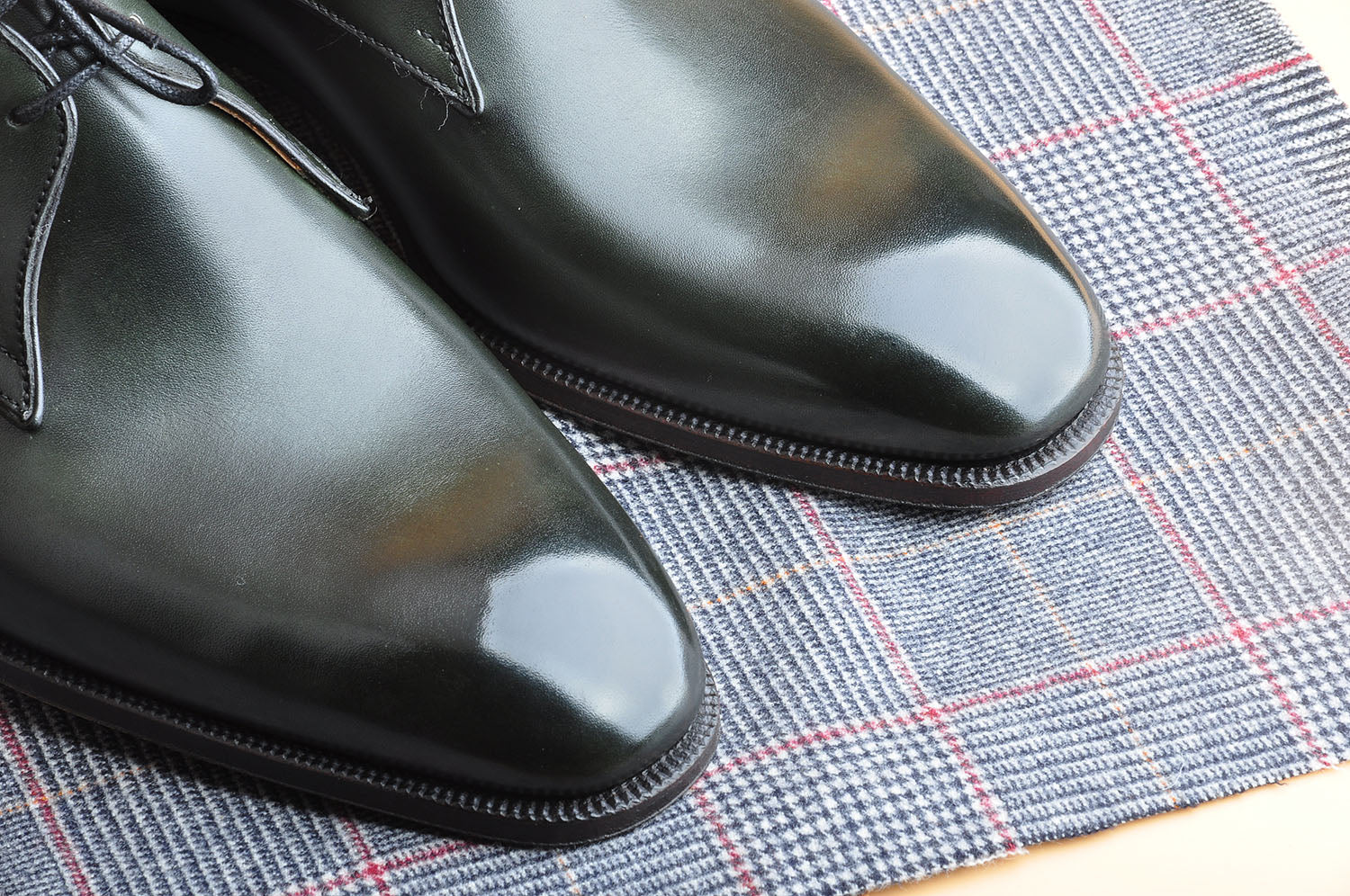 Two-Eyelet Derby in Hand-Patina Green