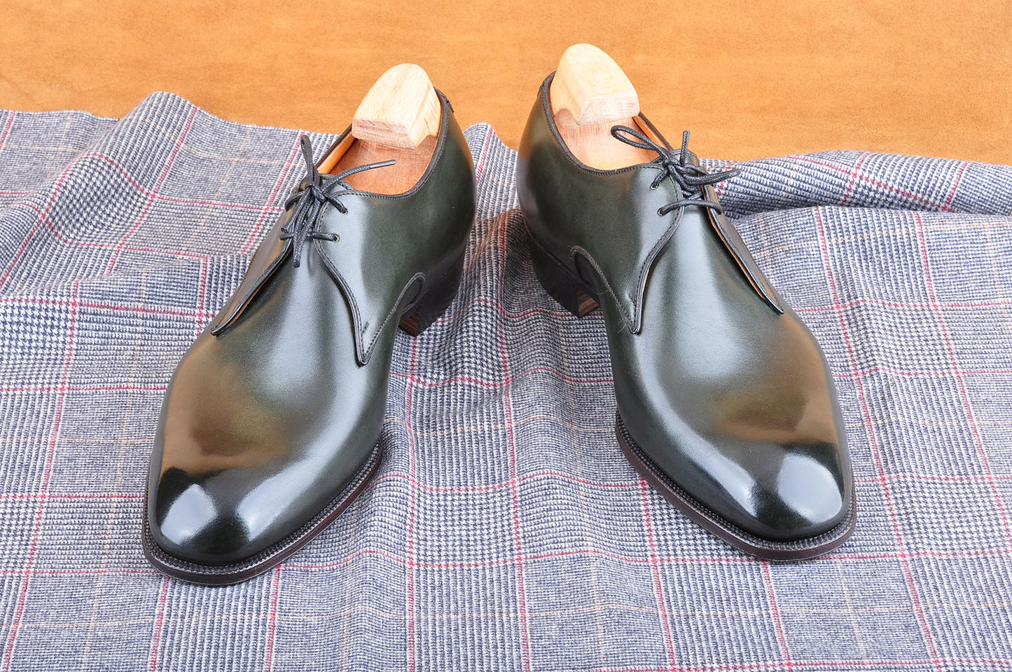 Two-Eyelet Derby in Hand-Patina Green
