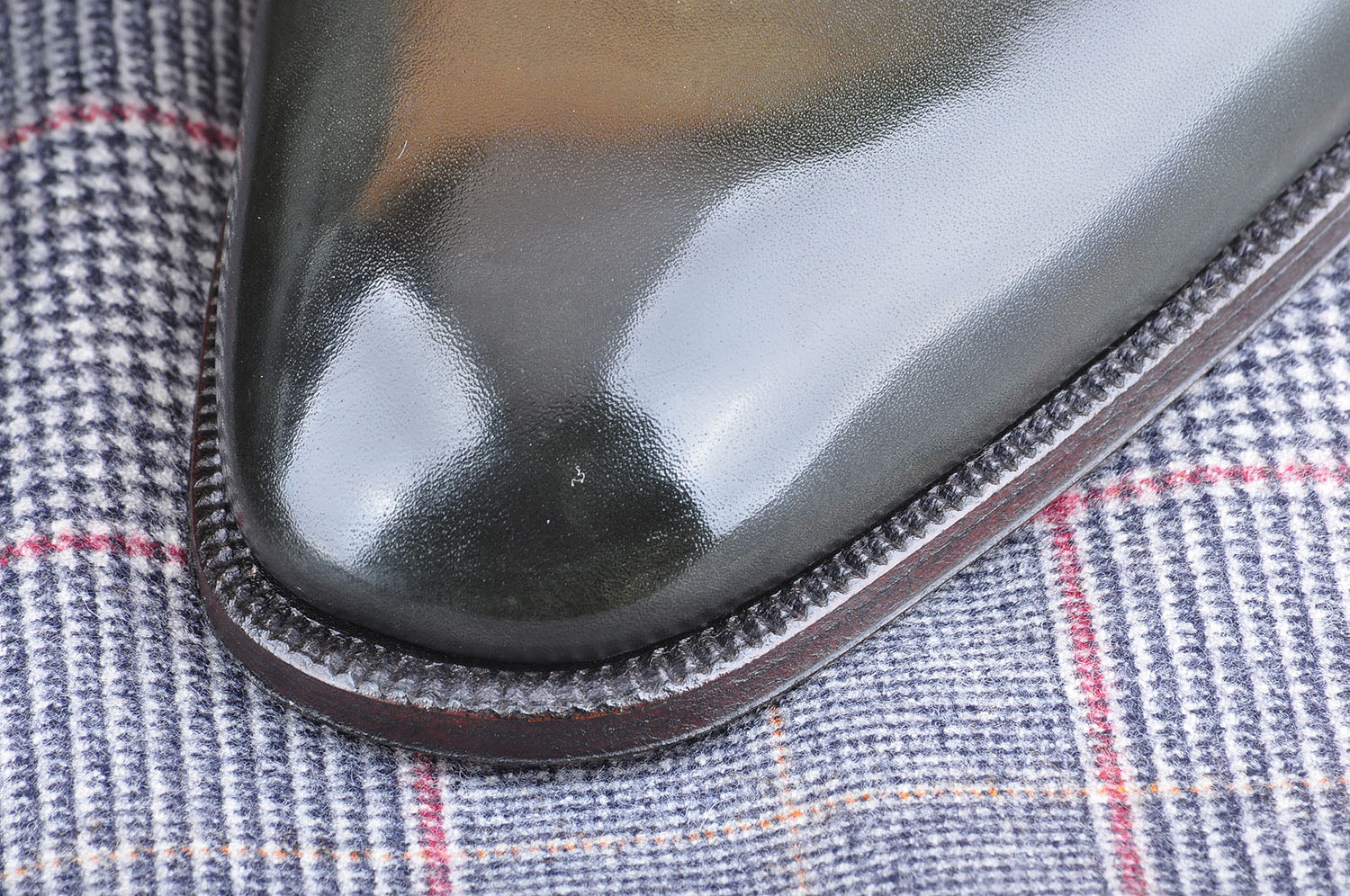 Two-Eyelet Derby in Hand-Patina Green