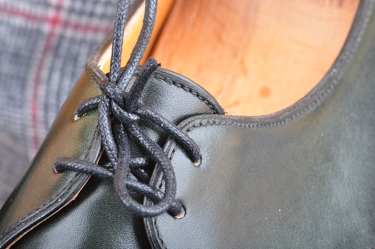 Two-Eyelet Derby in Hand-Patina Green