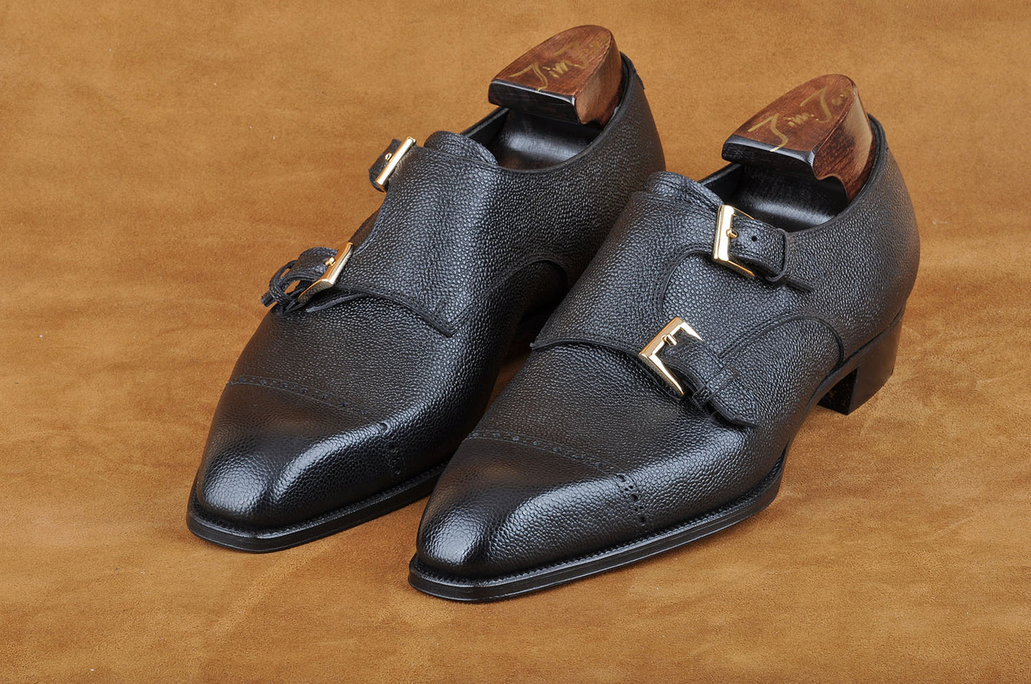 Double Monk in Black Pebble-Grain