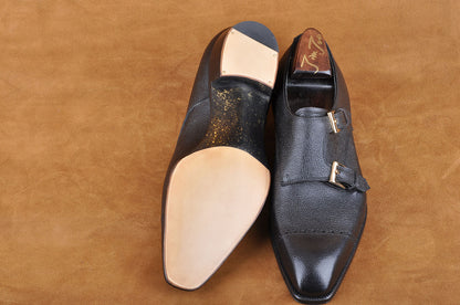 Double Monk in Black Pebble-Grain