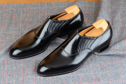 Round-Toe Slip-On Loafer in Black